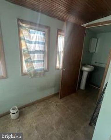 58 W COLUMBUS AVENUE, Nesquehoning, PA 18240