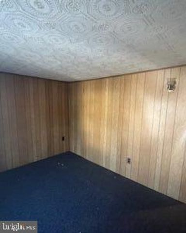 58 W COLUMBUS AVENUE, Nesquehoning, PA 18240