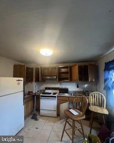 58 W COLUMBUS AVENUE, Nesquehoning, PA 18240