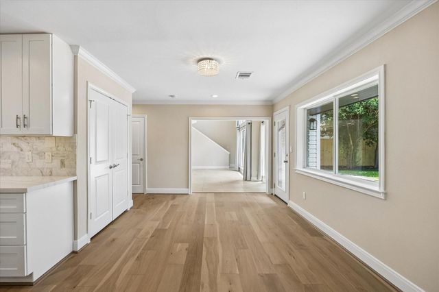 9407 Cranleigh Court, Houston, TX 77096