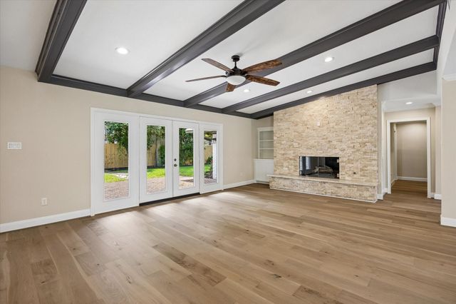 9407 Cranleigh Court, Houston, TX 77096