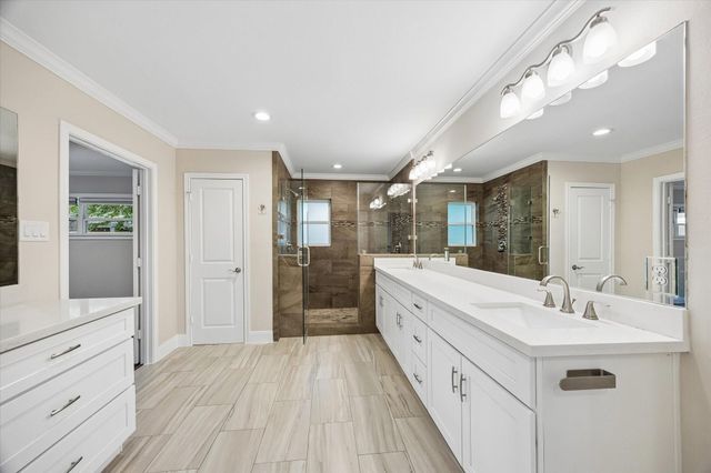 9407 Cranleigh Court, Houston, TX 77096