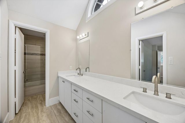 9407 Cranleigh Court, Houston, TX 77096