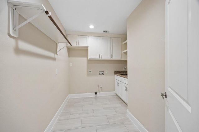 9407 Cranleigh Court, Houston, TX 77096