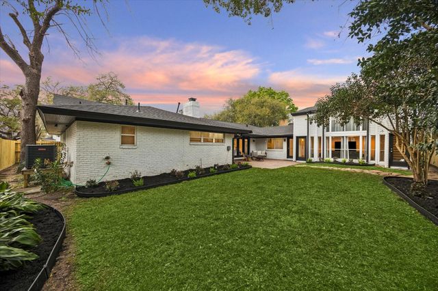 9407 Cranleigh Court, Houston, TX 77096