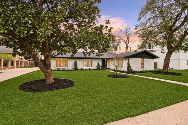 9407 Cranleigh Court, Houston, TX 77096