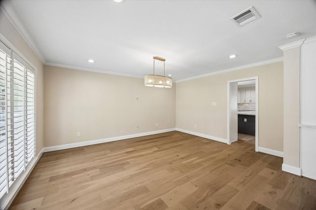 9407 Cranleigh Court, Houston, TX 77096