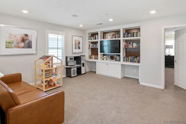 6389 Lake Atlin Avenue, San Diego, CA 92119