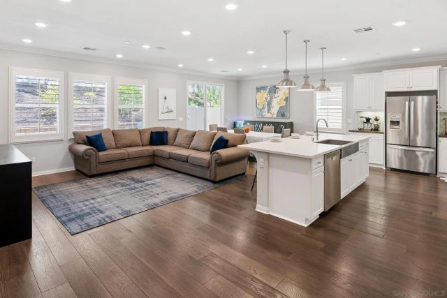 6389 Lake Atlin Avenue, San Diego, CA 92119