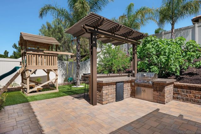 6389 Lake Atlin Avenue, San Diego, CA 92119