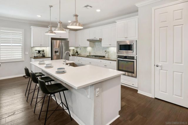6389 Lake Atlin Avenue, San Diego, CA 92119