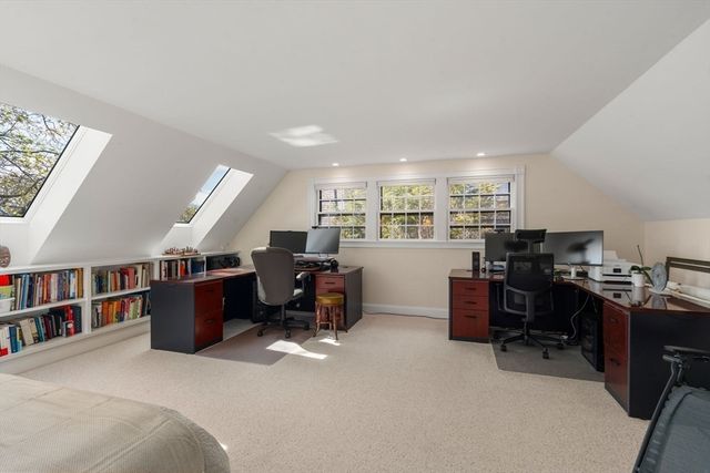 83 Fuller St 2, Brookline, MA 02446