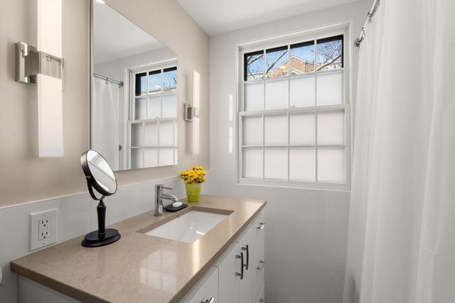 83 Fuller St 2, Brookline, MA 02446