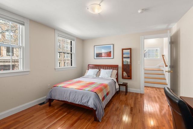 83 Fuller St 2, Brookline, MA 02446