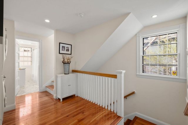 83 Fuller St 2, Brookline, MA 02446