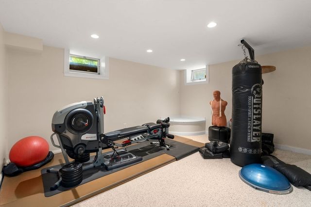 83 Fuller St 2, Brookline, MA 02446