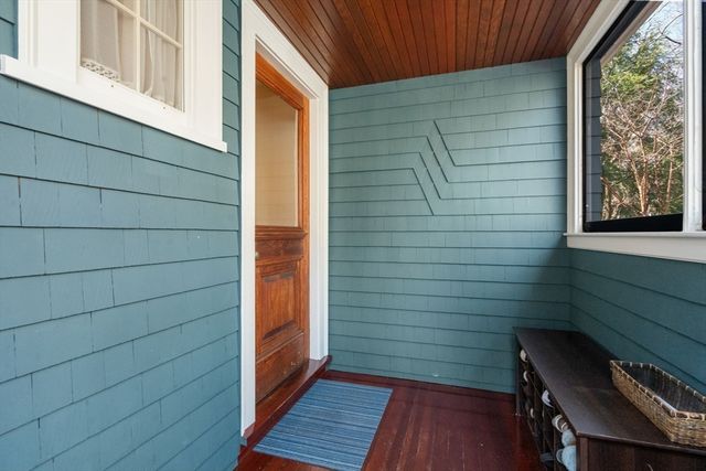 83 Fuller St 2, Brookline, MA 02446