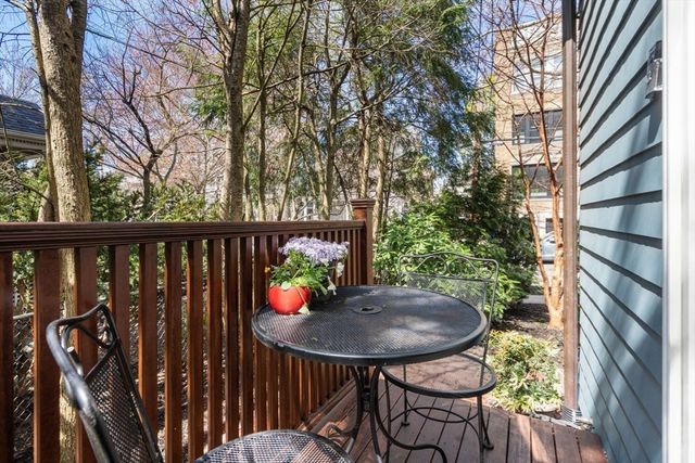 83 Fuller St 2, Brookline, MA 02446