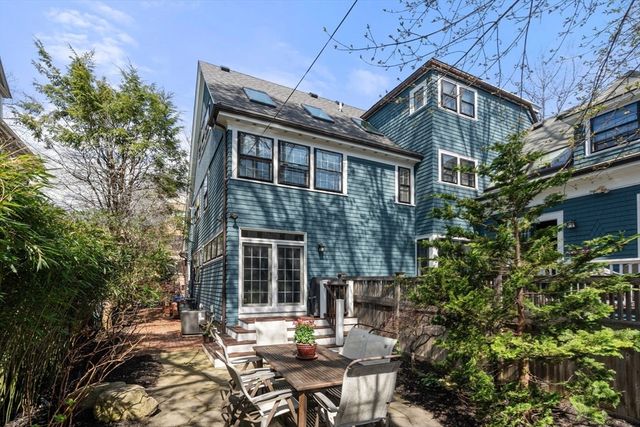 83 Fuller St 2, Brookline, MA 02446