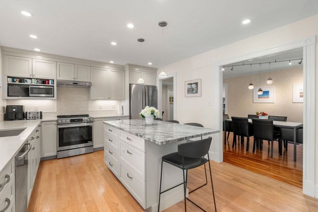 83 Fuller St 2, Brookline, MA 02446