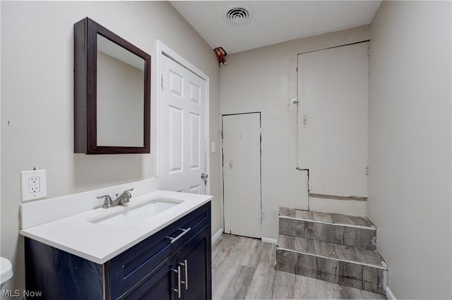 3123 W 68th Street, Cleveland, OH 44102