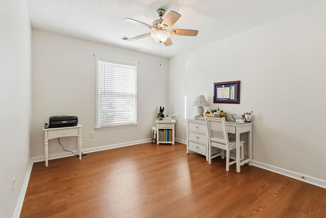 1280 Kennecott Way, Lexington, KY 40514