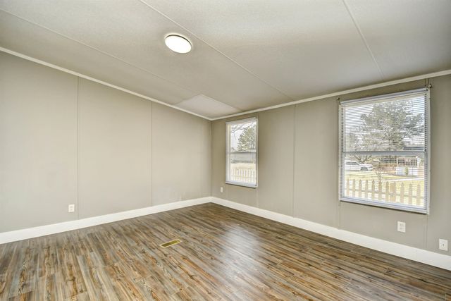 3833 Mayfield Dr., Conway, SC 29526