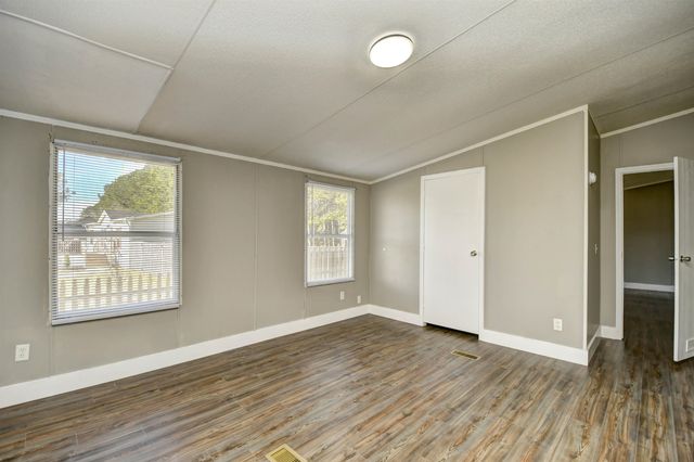 3833 Mayfield Dr., Conway, SC 29526