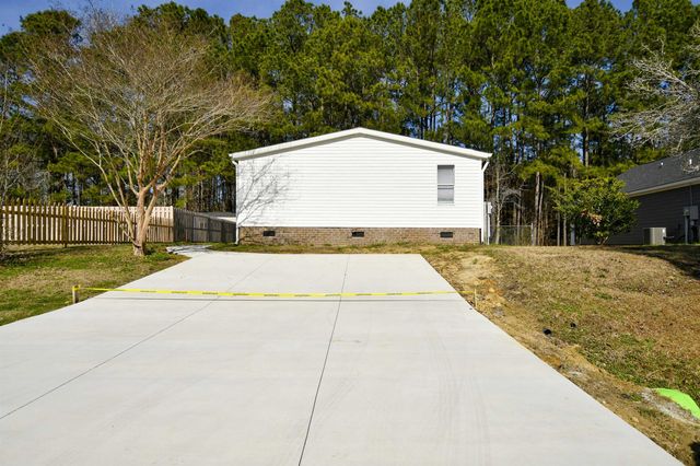 3833 Mayfield Dr., Conway, SC 29526