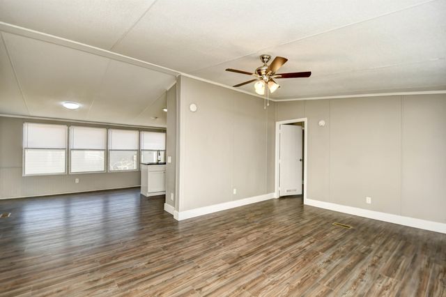 3833 Mayfield Dr., Conway, SC 29526