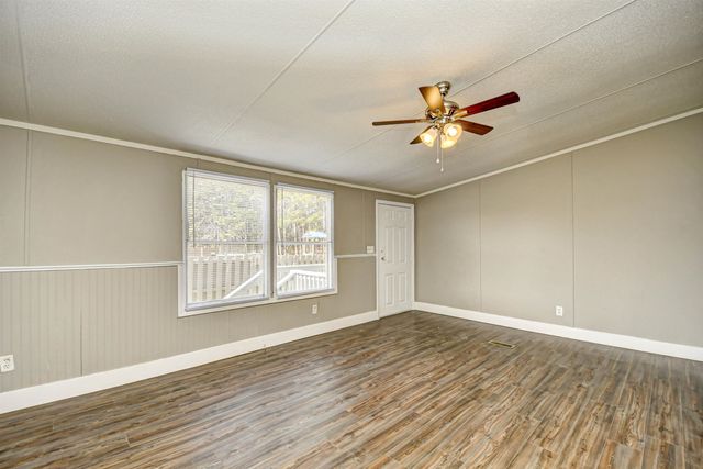 3833 Mayfield Dr., Conway, SC 29526