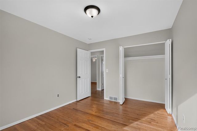 27754 Townley Avenue, Madison Heights, MI 48071