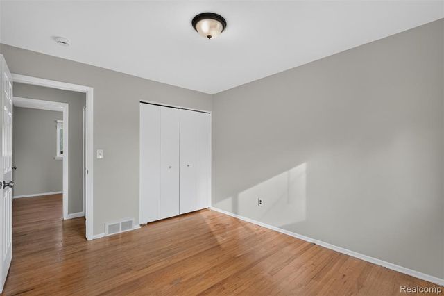 27754 Townley Avenue, Madison Heights, MI 48071