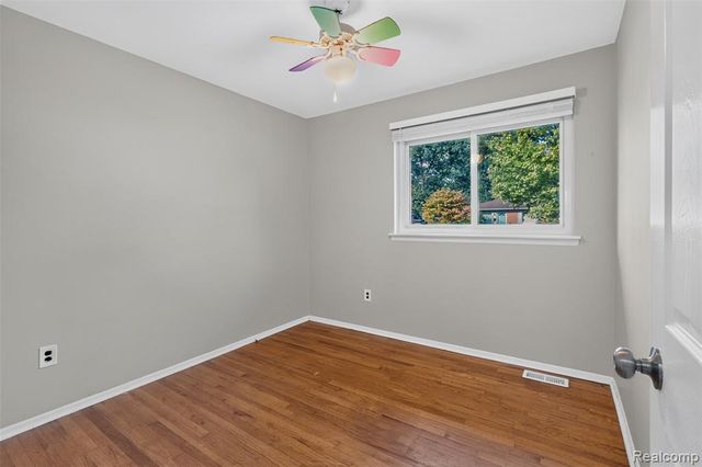 27754 Townley Avenue, Madison Heights, MI 48071