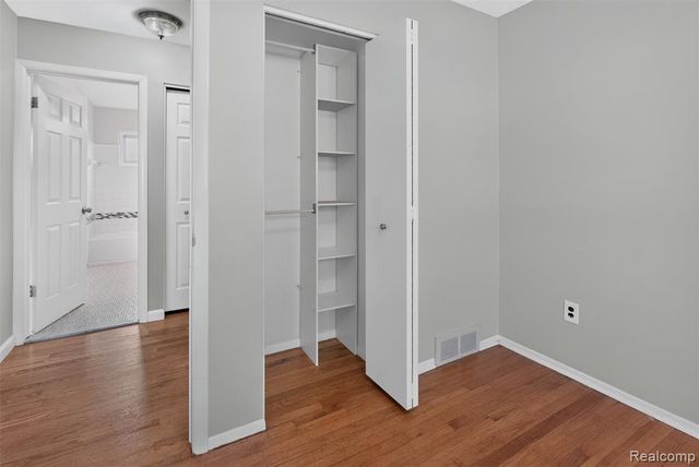 27754 Townley Avenue, Madison Heights, MI 48071