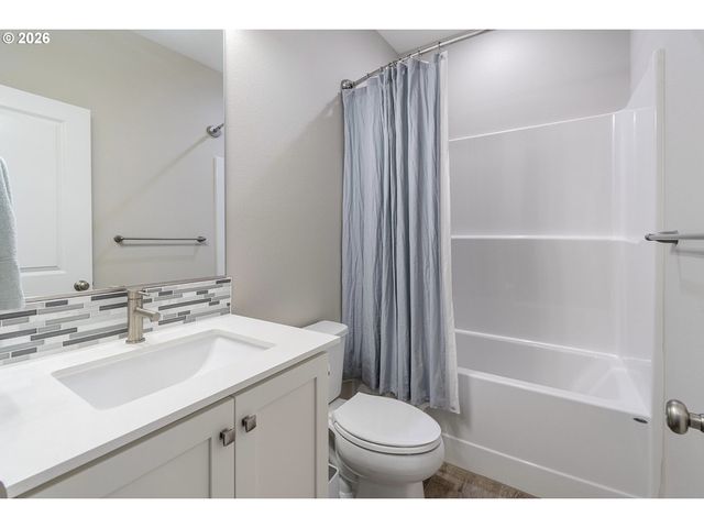 7503 Ne 172ND Pl, Vancouver, WA 98682