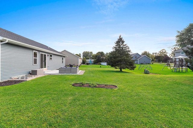 1290 BRENDA LANE, Neenah, WI 54956