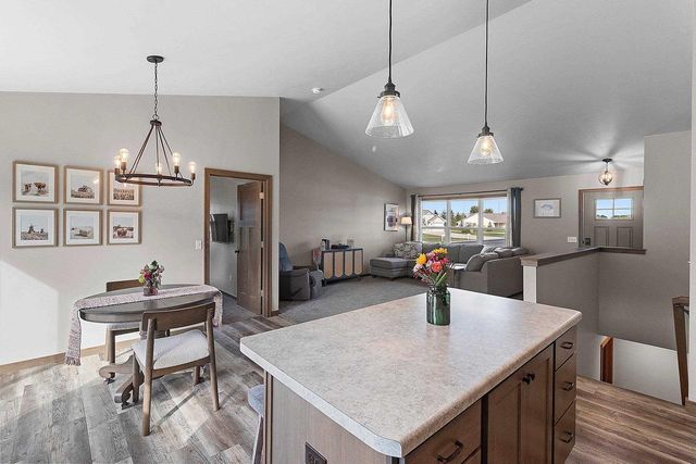 1290 BRENDA LANE, Neenah, WI 54956