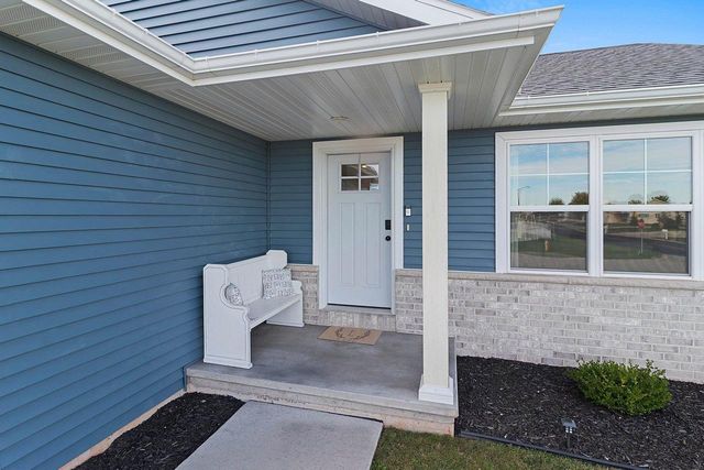 1290 BRENDA LANE, Neenah, WI 54956