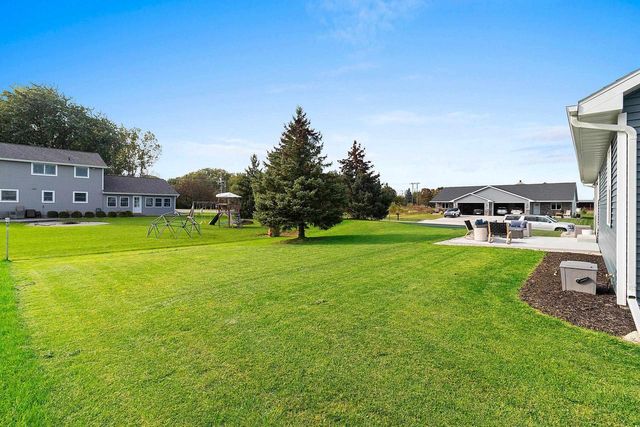 1290 BRENDA LANE, Neenah, WI 54956