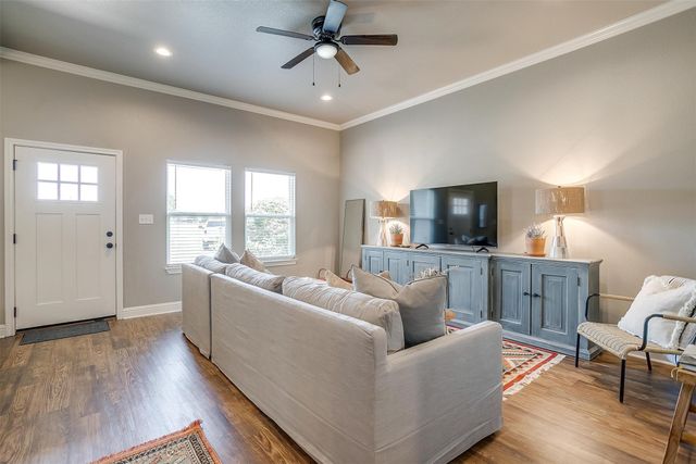 2708 James Road, Granbury, TX 76049