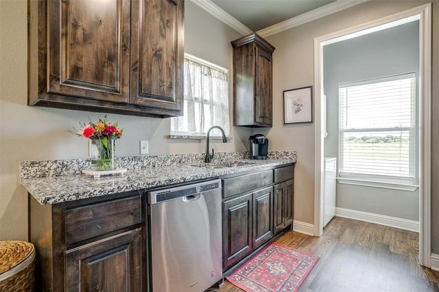 2708 James Road, Granbury, TX 76049