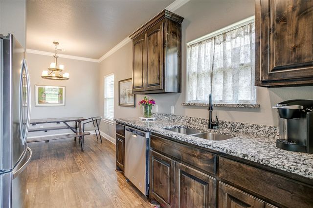 2708 James Road, Granbury, TX 76049