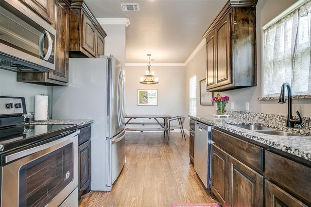 2708 James Road, Granbury, TX 76049