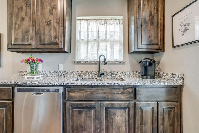 2708 James Road, Granbury, TX 76049