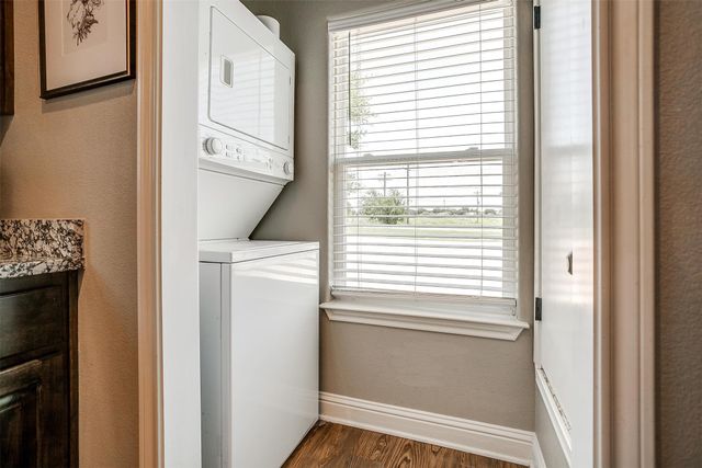 2708 James Road, Granbury, TX 76049