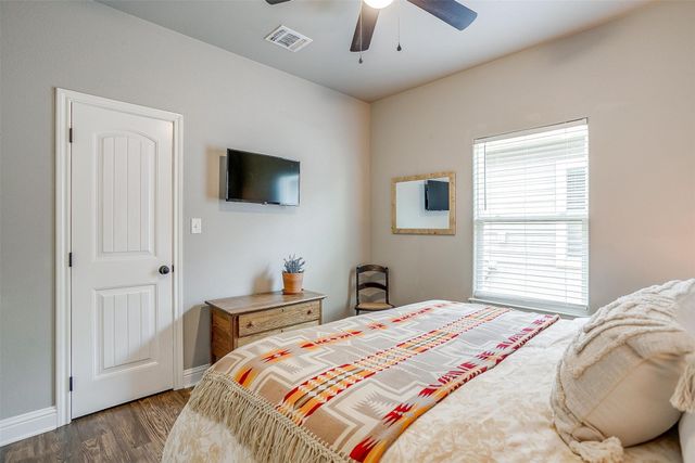 2708 James Road, Granbury, TX 76049