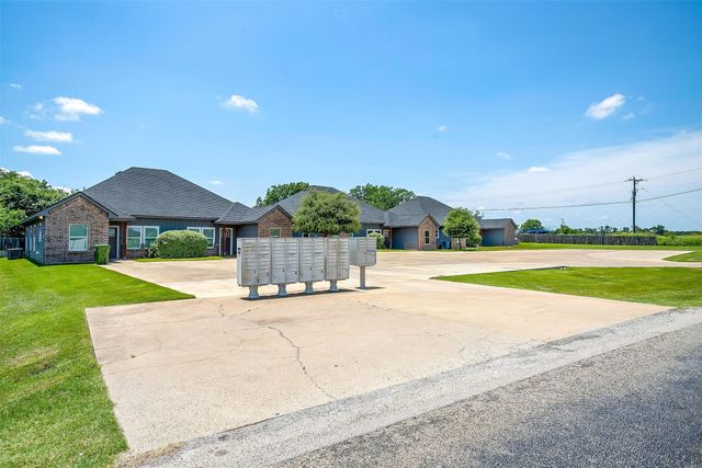 2708 James Road, Granbury, TX 76049