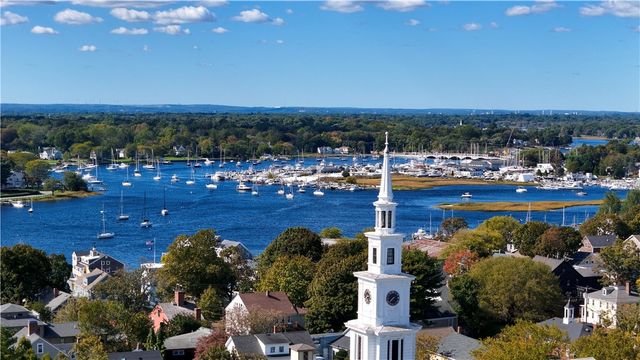 366 main Street 105, Warren, RI 02885