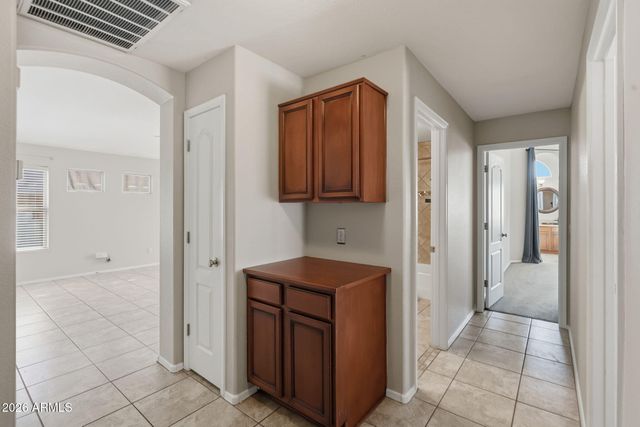 4319 E TETHER Trail, Phoenix, AZ 85050